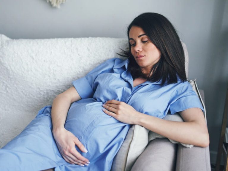 What is the effect of maternal heart disease on pregnancy outcomes?